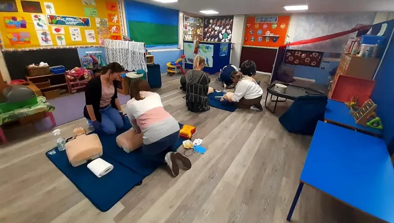 Group First Aid Training At Schools